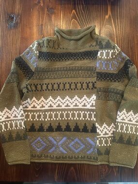 Women’s Super-soft Olive Green Patterned Turtleneck Sweater